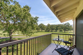Best Golf 1BD Suite with Golf Course Views
